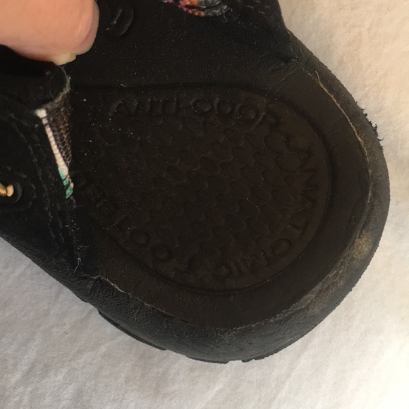 Keen closed toe waterproof sandals 5.5 - Picture 6 of 16